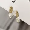 Brincos pendurados grandes gotas de pérola plana de água doce para mulheres joias barrocas brancas de metal dourado