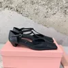 Miui NIEUW 2024 Vroege lente vierkant beste kwaliteit hoofd Mary Jane Sandals schapenvacht binnenhielhoogte 3 cm vrouwen sandalen luxe ontwerp