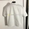 غلاف قصير t قميص النساء التنفس المحملات البيضاء الشارة المعدنية تي القمصان ربيع الصيف تي شيرت