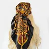 Sciarpe 2024 Fazzoletto da collo Scialle Avvolge Stampa Sciarpa di raso di seta Piazza Donna Hijab musulmano Elegante Fascia Bandana Design Marca Foulard