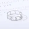 Pierścienie Niestandardowy liter rzymski Pierścień Pierścień spersonalizowany 925 Solid Sillver Hollow Pierścień dla kobiet mężczyzn miłośników Pierścień