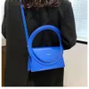 Anpassade kvinnors nya handväskor mini väskor mode färg axelväska 80 81