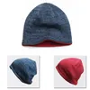 Berets Men's Trendy Warm Ski Beanie vid kvinnors utomhusfasion dubbelsidig bärbar fästinghöst och vinter stickad tröja