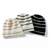 Berets Classic Cashmere Hat Kolor Piasek Design Autumn and Winter Warm Damskie Outdoor Casual Prosty Mash