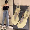 Sandalet Korece Versiyon Düz Alt Rhinestone Elastik Sandalet Kadınları Yeni Yaz Düz Topuk Flip Flops Plaj Sandalet T240220