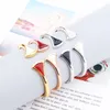 Europese en Amerikaanse stijl modieuze waaiervormige rok Manchet Bangle vol zirkonia vierkante diamant dames Agaat inleg open armband Dames Sieraden Supply