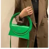 Anpassade kvinnors nya handväskor mini väskor mode färg axelväska 80 81