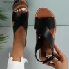 Sandaletler büyük boyutlu çapraz kayış düz sandalet kadın geniş bant açık ayak parmağı sandalet T240220