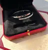 Luksusowy projektant biżuterii Bransoletka dla kobiet ta sama pierścionka z diamentową najnowszą bransoletką śrubową na codzienne randki Wedding moda