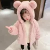 ジャケットかわいい大きな耳のぬいぐるみジャケット秋の冬の暖かいフェイクファーコート女の子フード付きスノーコートソフトチルドレン服