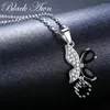 Hänge halsband fjäril romantisk 2024 anländer silver färg klassiska smycken trendiga blomma engagemang hängen för kvinnor k015