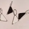 Stud Emalj Black White Studs Designer Earring Fashion Jewlery Letters Creative Clip on Orecchini Triangle Shape Classic Dangle Earr Dhaw1