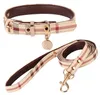 Dog Collars Leashes Designers Leather Collar and Leashセット調整可能な基本チェックパターン耐久性のあるメタルバックルスーラブルDH3TV
