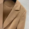 Vestidos de trabalho terno jaqueta plissada bolo saia conjunto curto versão magro design de cor sólida quente e confortável outono/inverno 2024