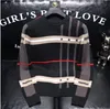 2023 Hoodies Mens 스웨트 셔츠 디자이너 스웨터 롱 슬리브 Tshirt 남자 여자 스웨터 자수 후 까마귀 풀오버 재킷