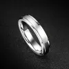 Pierścienie 2023 Nowe pierścionki dla mężczyzn 5 mm/8 mm srebrzyste modne klasyki męskie biżuteria zaręczynowa, grawerowanie, bezpłatna wysyłka