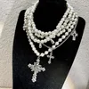Anhänger Halsketten Goth Mode Rose Kreuz Imitation Perle Beadd Halskette Für Frauen Kühlen Charme Ästhetischen Zubehör Vintage Luxus Schmuck