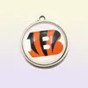 Футбол Дангл Чары Цинциннати Стиль Стиль Стиль DIY подвесной колье браслет серьги Snap Button Steeler Bengal Tiger Jewelry Access9120175