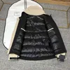 Men's Down Parkas Doudoune épaissie pour homme marque de créateur doudoune d'hiver pour homme Parka à capuche noir vers le bas extérieur haut chaud pour femme CC B69S