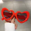 Sunglasses KAMMPT Heart Shape Women Stylish Vintage Inflated Frame Shades Designer Cute Travelling UV400 Eyewear