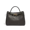 B Family 8 Line Buckle Andiamo Bag Bag Bag Leather Original New Woven Women Women Fingle Crossder Crossbod