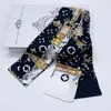 Designer Trèfle à quatre feuilles Foulard en tissu doux Designer Imprimer Foulards floraux Bandeau en soie pour femmes Cadeau de fille Sac à long manche Foulards Ruban Head Wraps de haute qualité