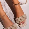 Slyckor 41-43 Big size Pearl Beading Women European Designer Flat Slides Shoes Strings Flip Flops for Sandalias