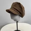 Berets clássico outono inverno cor sólida boina chapéus com carta de metal para mulheres moda senhoras viseira sboy chapéu francês pintor boné