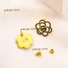 Stud Stud Cadeaux Charme Plaqué Or Noir Fleur Boucles D'oreilles Pour Les Femmes Designer 2023 Amour De Mariage En Acier Inoxydable Bijoux En Gros 2024 Designer Boucles D'oreilles Bijoux