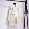 Blazer Women Spring Nowe modne kobiety ubrania garnitur spódnica z kurtki pasek w talii szczupły garnitur kobiet Blazer długi płaszcz czarny blezery