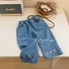 Jeans 2023 Lente Herfst Koreaanse Kinderen Meisjes Jeans Denim Zak Borduren Losse Baby Meisjes Broek Veelzijdige Kinderen Meisjes Broek