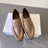 Chaussures froissées épaisses à talon unique, une paire de mocassins français à semelle intercalaire, petites chaussures en cuir, nouvelle collection printemps