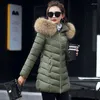 女性のトレンチコート2024女性ウィンタージャケット韓国のゆるいフード付きコットンコート衣類毛皮の襟パッド入りパーカ