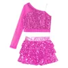 Stage Wear Enfants Filles Paillettes Tenue de danse Sheer Mesh Manches longues Une épaule Top avec jupe à volants à volants Jupes culottes