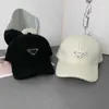 Ball Caps Designer Metal Triangle Baseball Hat Women's Autumn/Winter Fashion Versatile Warm Hat British Duck Tongue Hat S25S