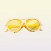 occhiali da sole per donne 2023 designer di marchi tonalità di grandi dimensioni 90s retrò giallo giallo occhiali da sole Lady Uv400 Beach Eyewear2292996