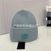 Gorro/bonés de caveira designer coelho veludo feminino chapéu de malha elegante quente e confortável chapéu de malha ao ar livre carta de viagem chapéu de malha 5x9w