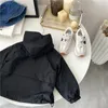 Jacken Kinder Herbst Mantel 2024 Koreanische Stil Kühle Modische Junge Dark Schwarz Hut Warme Top Baby Bequeme Kleidung