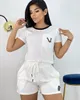 Designer Femmes Survêtements Été Deux Pièces Ensemble Lettre Baseball Jogging Tenues Pour Femmes Sweat Costume Chemises et Shorts 2 photos Ensembles ensembles courts