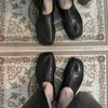Klänningskor äkta läder split tå tabi kvinnor slip-on lägenheter ninja gris fötter chaussure femme
