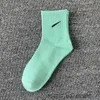 Womens Sport Sock Calcetines Largos Disigner för kvinna som strumpar ren bomullssportsockar Sock Absorberande andningsbara korta båtstrumpor lyx strumpebox d4yg