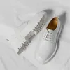 Scarpe eleganti da sposo Stivali con tacco spesso per uomo Modelli Sneakers formali Sport Top di lusso Vietnam Shoess Alta qualità