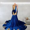 Abiti da ballo tubino con applicazioni in pizzo blu royal 2024 Abiti da sera con collo trasparente con guanti Abito da cerimonia formale con sirena per ragazze nere Robes De Soiree 0221