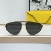 Cool Designer Femmes Lunettes de soleil Modern Europe