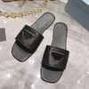 P Designer Slippers Sandals الأزياء المثلثات الفاتحة من الجلد النابض الصيفي النعال المطاطية المحايدة الشبح المسطح المتوفرة بألوان متعددة 35-46
