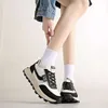 2024 Lente Nieuwe Casual Schoenen Vrouwelijke Student Sport Loopschoenen Instagram Dikke Zool Koreaanse versie Forrest Gump Schoenen Vrouwelijke G6803