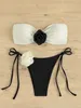 Dames Badmode Sexy 3D bloemen designer bikini set 2024 nieuwe Bandeau push-up bh zwart en wit patch werk mini badpak string badpak J240221