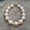 Bracles Taille normale Couleur blanche Baroque Pearles Bracelet Tissue Nucleated Flame Ball Forme de Pier