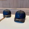 Bola Caps Designer Invertido Triângulo Letra Bordado Boné de Beisebol Novo Preto Versátil Moda Pato Língua Chapéu Sun Visor Chapéu J21L