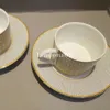 Klassische Knochen China Tasse und Untertasse Keramik Kaffee Set Porzellan Kaffeetasse und Sacuer Tea Set Festival Geschenk300k